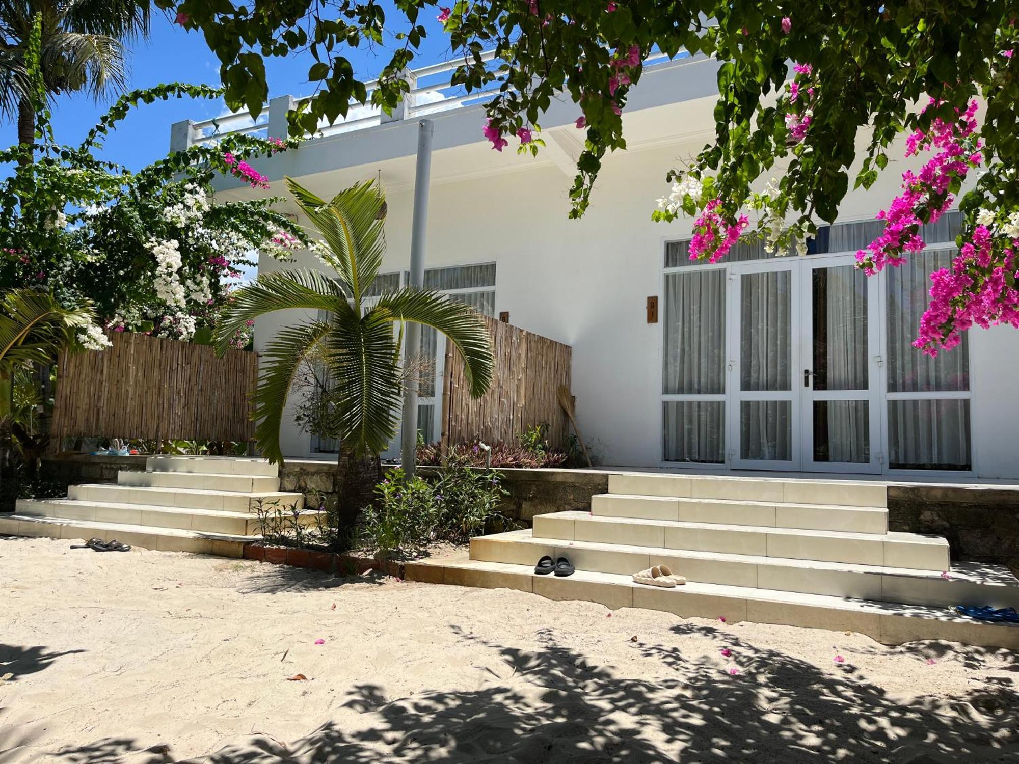 Robinson Beach Bungalow Vinh Hoa Eksteriør billede