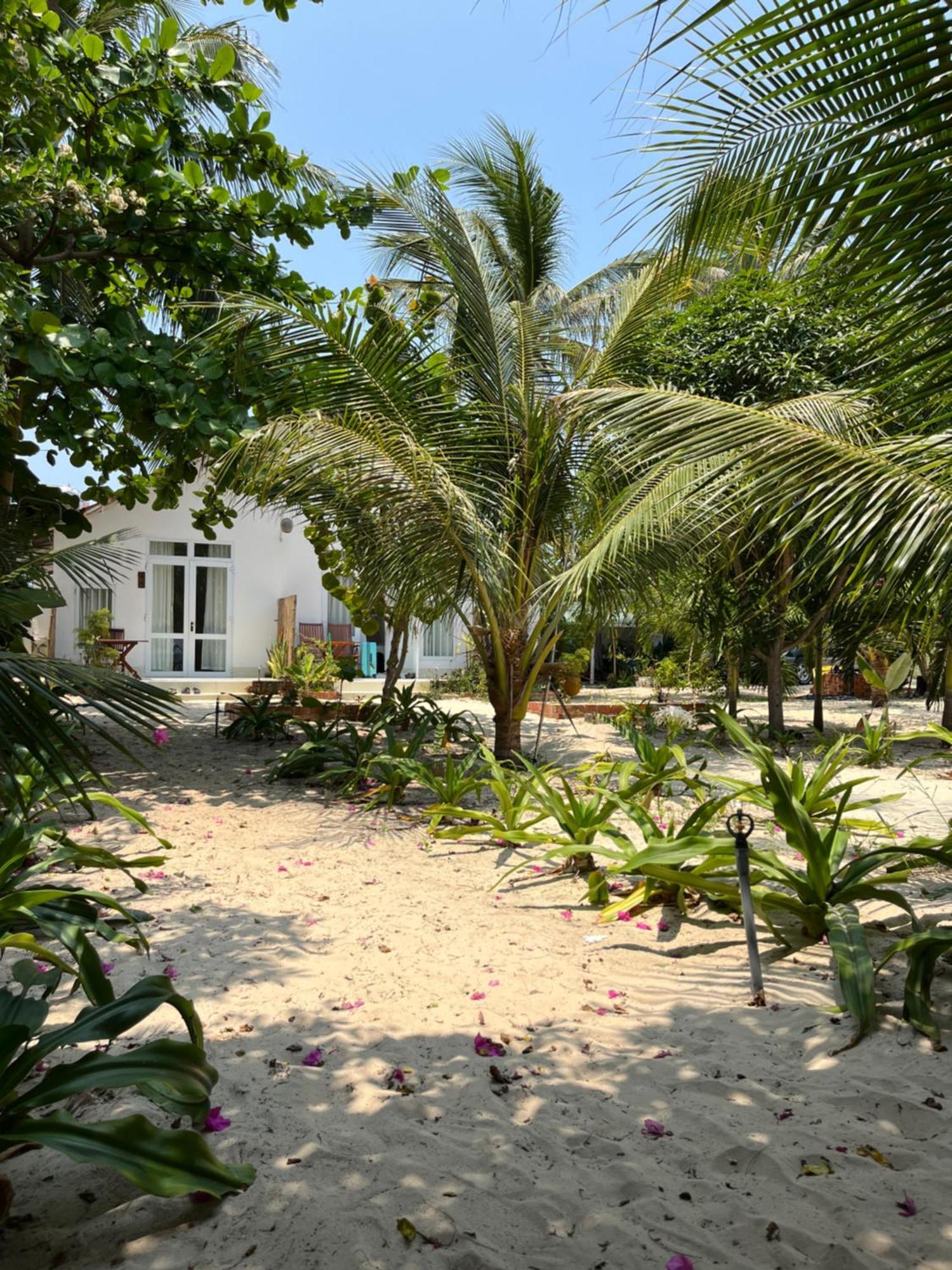 Robinson Beach Bungalow Vinh Hoa Eksteriør billede