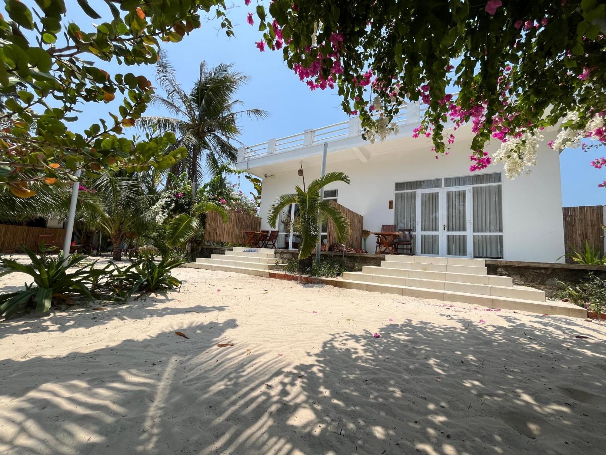 Robinson Beach Bungalow Vinh Hoa Eksteriør billede