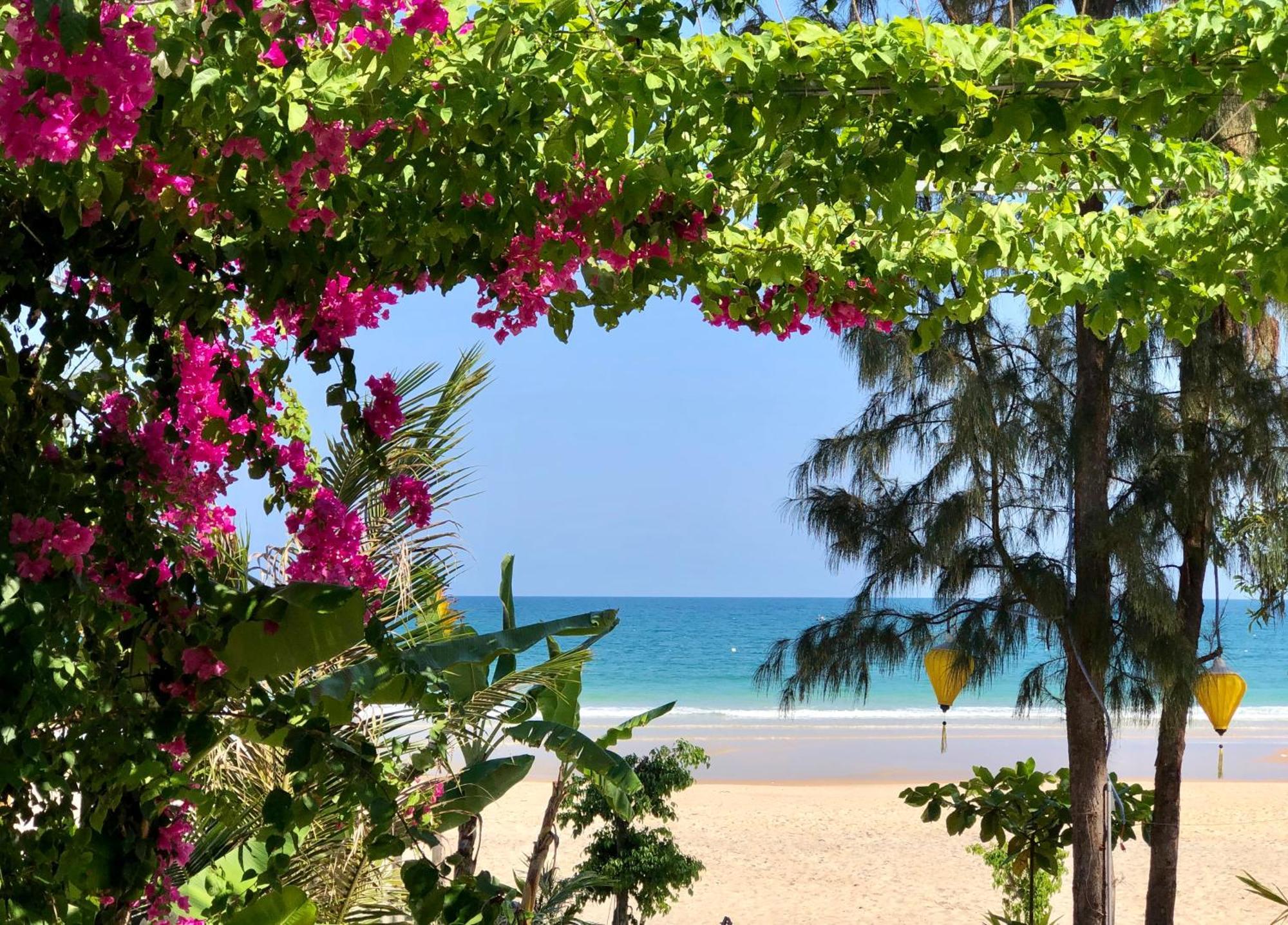 Robinson Beach Bungalow Vinh Hoa Eksteriør billede