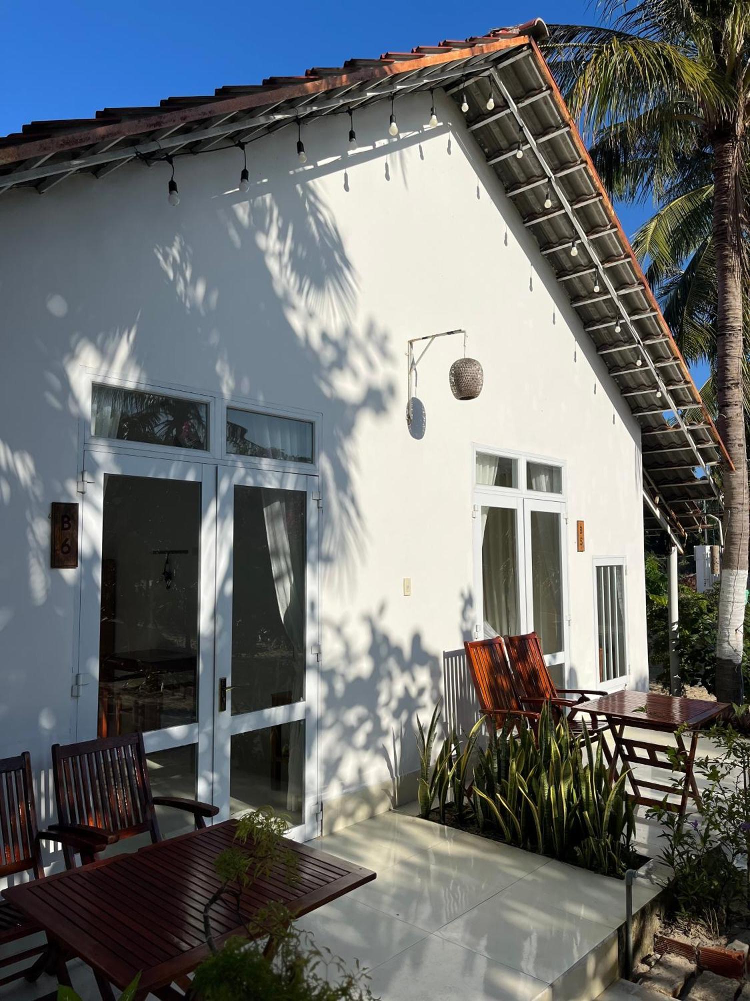 Robinson Beach Bungalow Vinh Hoa Eksteriør billede